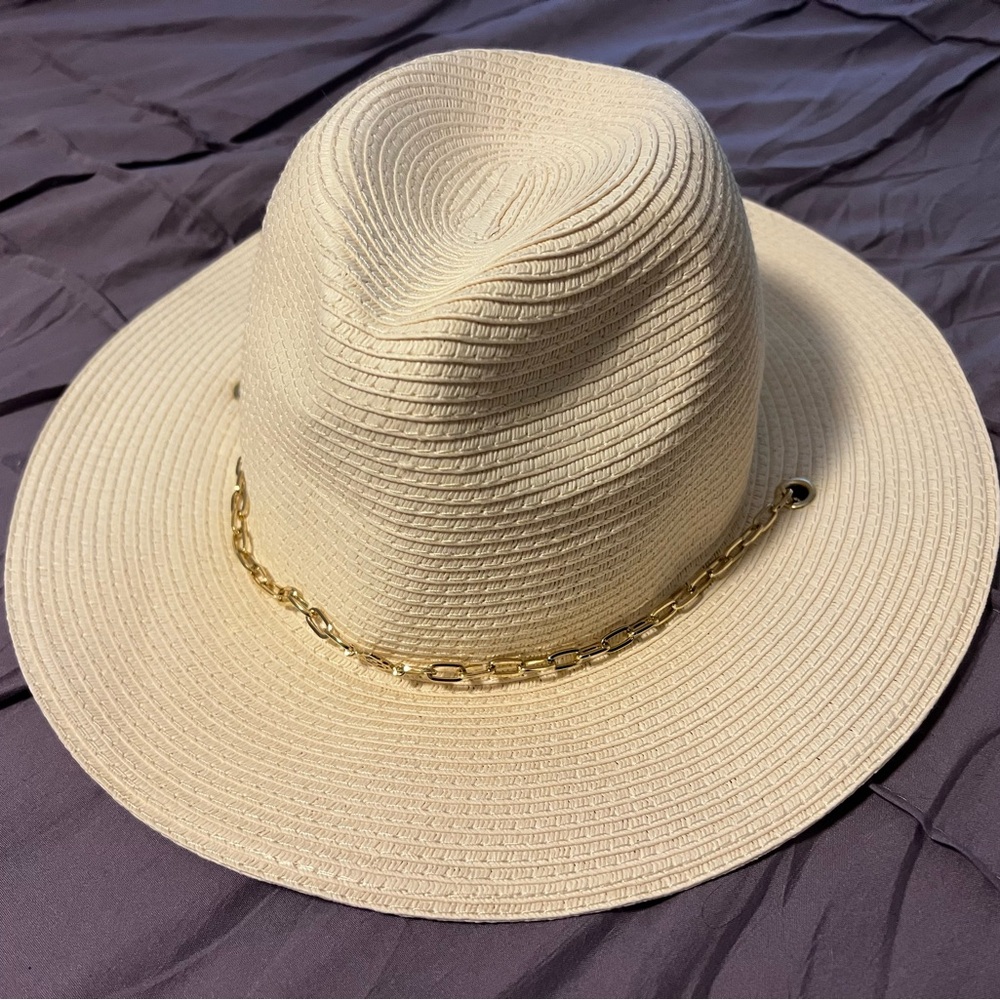 KENDRA SCOTT HAT - BRAND NEW WITH TAGS